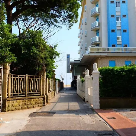 Torre Gidone 2 Апартаменты Лидо-ди-Езоло